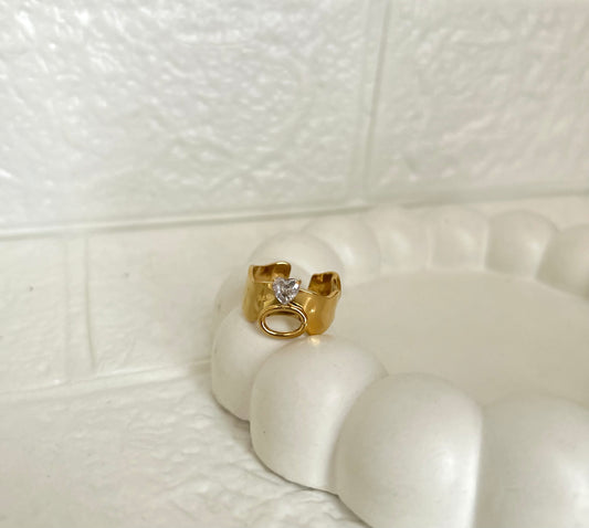 Heart stone ring