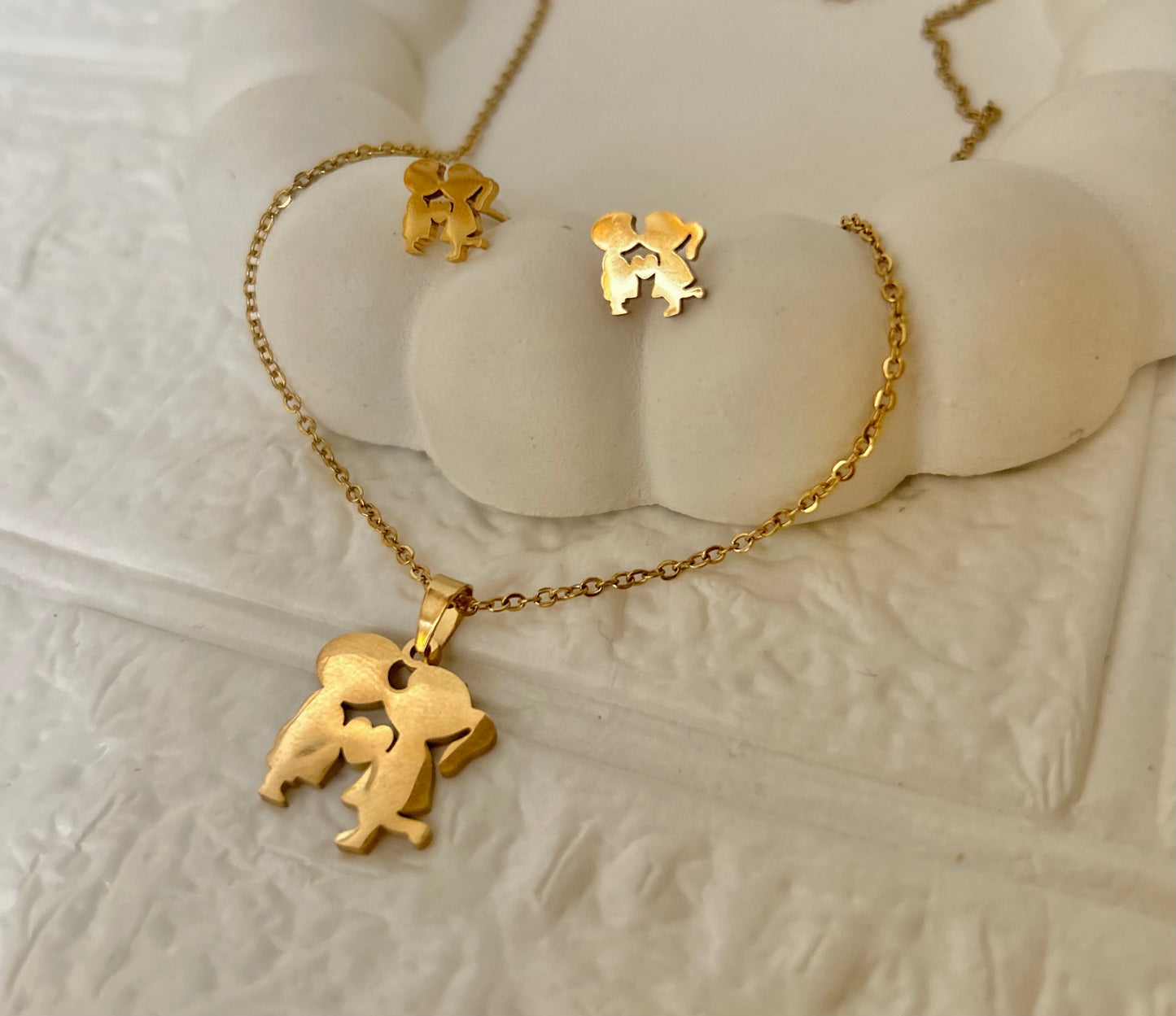 Love birds pendant set